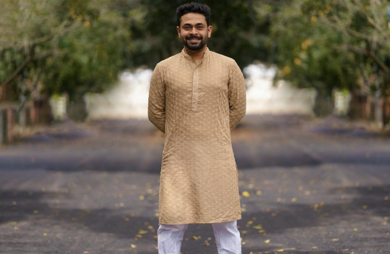 Latest Kurta Pajama Trends for Men in Pakistan